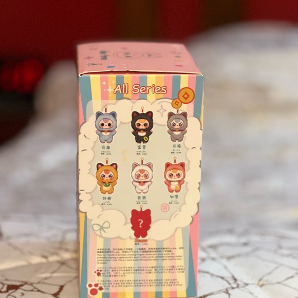 Baby Three Billionaire Cat - Picture 2 of 3